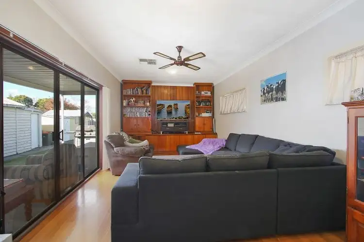 Second view of Homely house listing, 8 Cummings Street, Wodonga VIC 3690