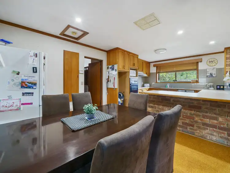 Fifth view of Homely house listing, 2 Watson Court, Myrtleford VIC 3737