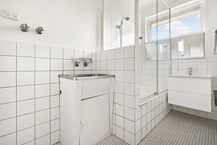 Sixth view of Homely apartment listing, 6/15 Rosedale Avenue, Glen Huntly VIC 3163