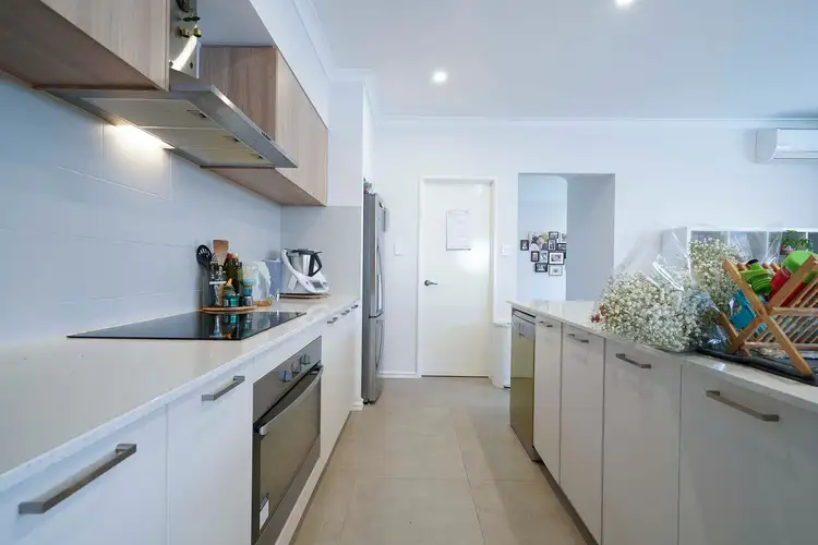 5 Lockhart Crescent