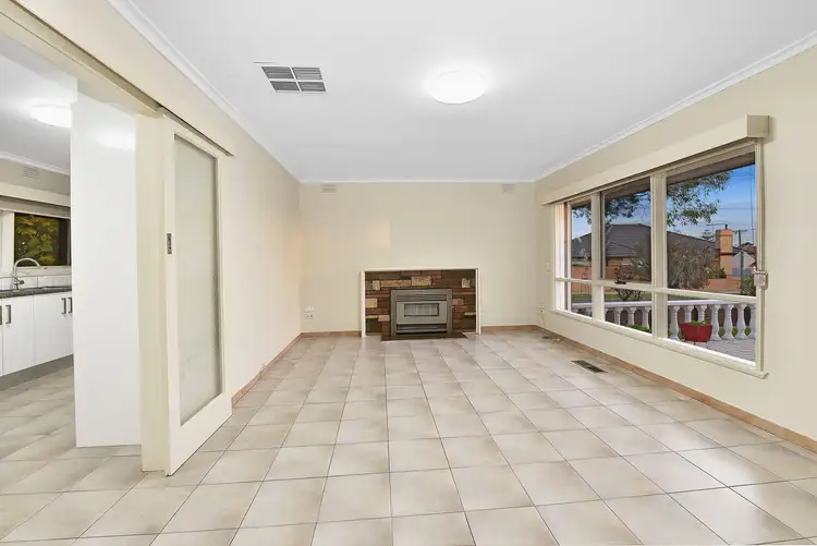 Fifth view of Homely house listing, 2 Patricia Drive, Fawkner VIC 3060