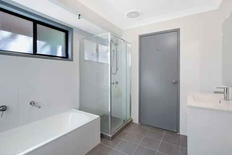Sixth view of Homely house listing, 10 Lanreath Court, Alexandra Hills QLD 4161