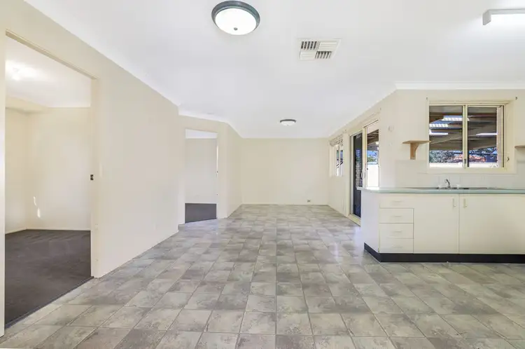 Sixth view of Homely house listing, 11 Caley Close, Tamworth NSW 2340