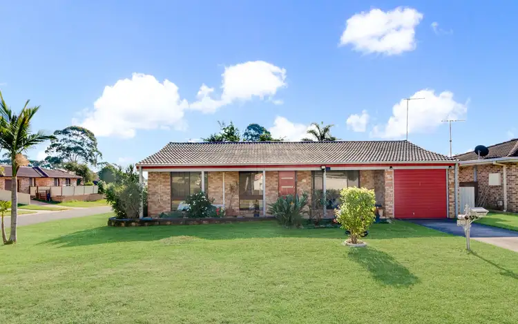1 Triumph Place, Ingleburn NSW 2565