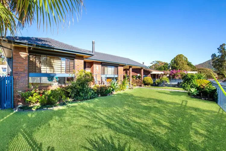 4 Cheltenham Drive, Shoalhaven Heads NSW 2535