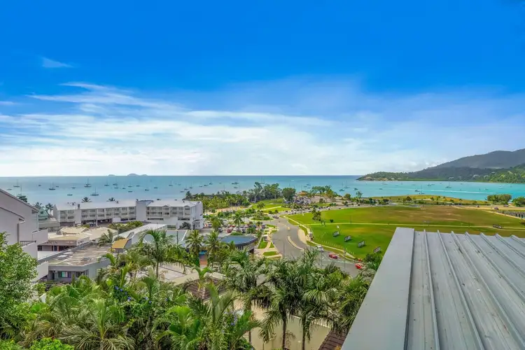33 & 33A/5 Golden Orchid Drive, Airlie Beach QLD 4802