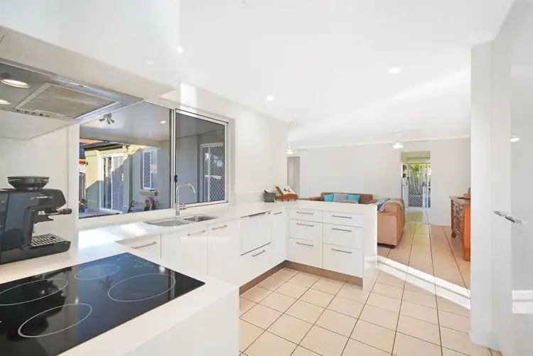 Fifth view of Homely house listing, 2 Ilminster Crescent, Mudgeeraba QLD 4213