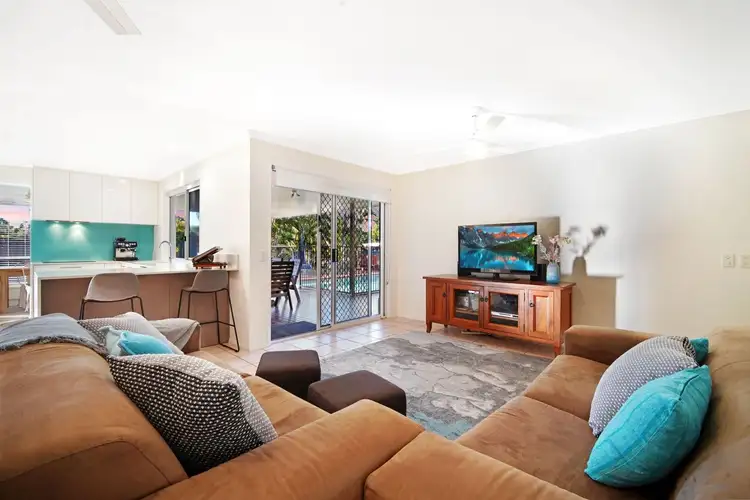 Sixth view of Homely house listing, 2 Ilminster Crescent, Mudgeeraba QLD 4213
