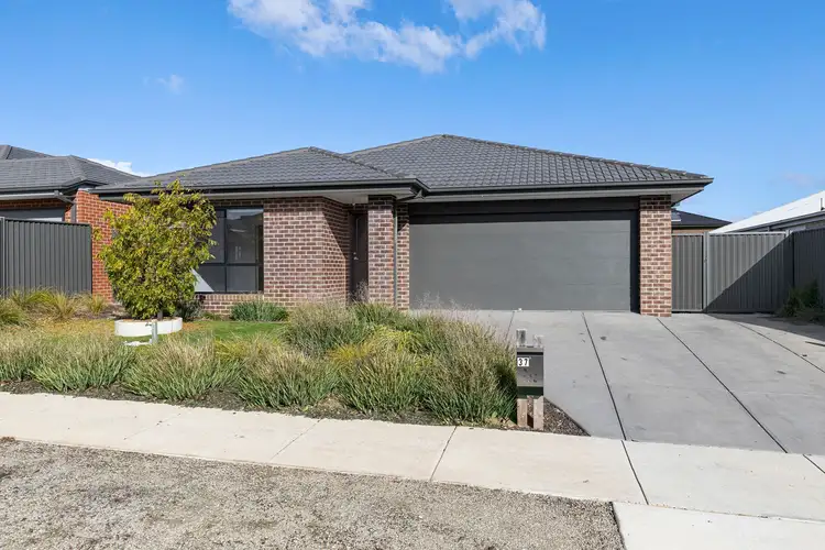 37 Quail Drive, Lara VIC 3212