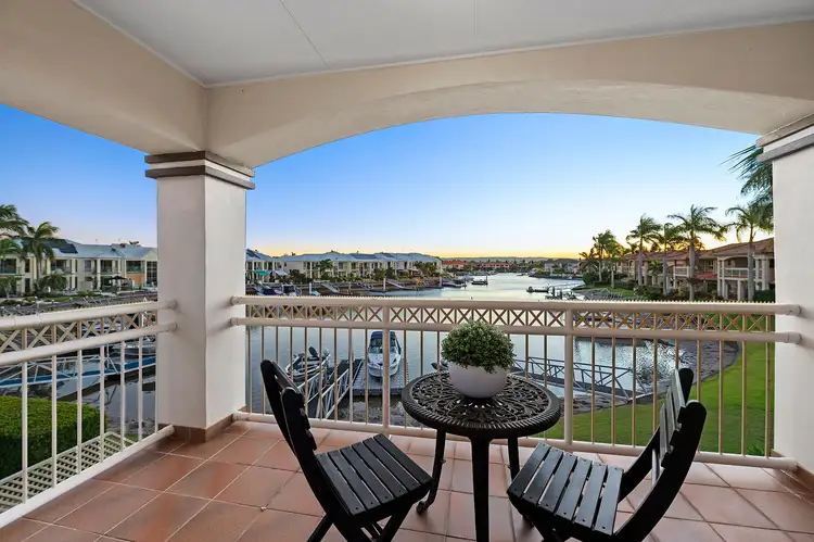 48/76 Bayview Street, Runaway Bay QLD 4216