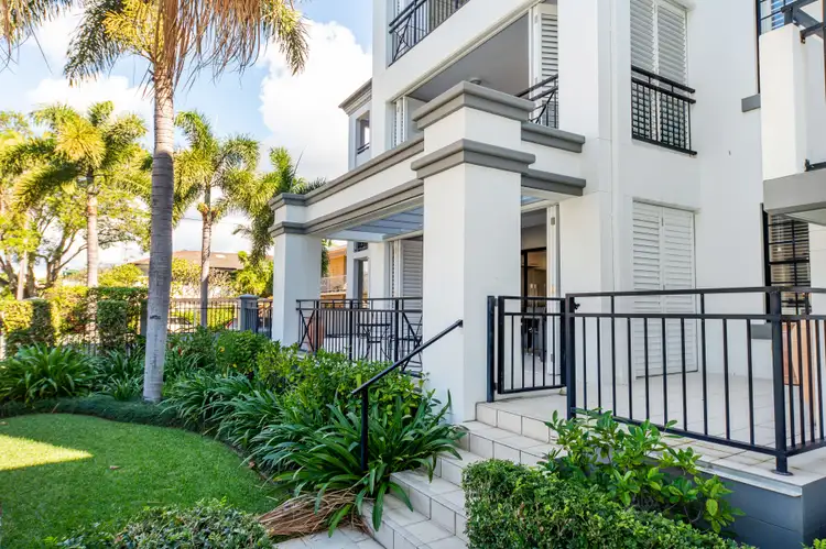 Second view of Homely unit listing, 4/8 Parnoo Street, Chevron Island QLD 4217