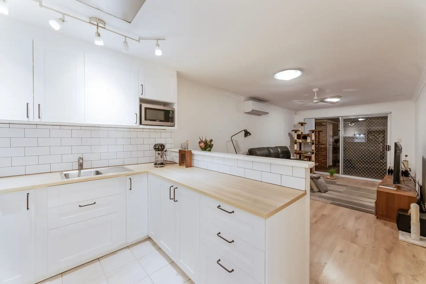 Main view of Homely unit listing, 1/21 Walter Road West, Inglewood WA 6052