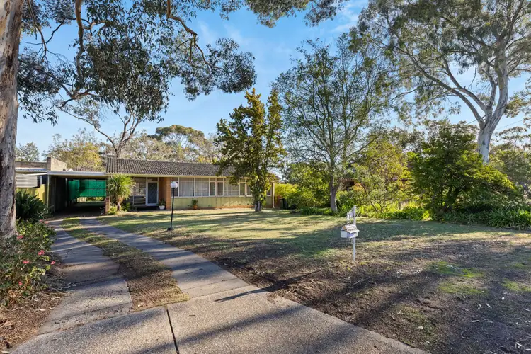 1 Parham Road, Eden Hills SA 5050