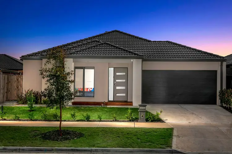 16 Pickering Street, Mickleham VIC 3064