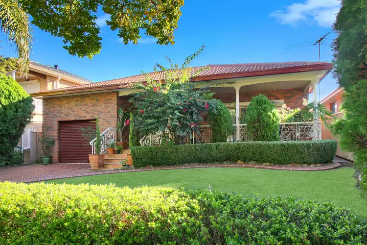 16 Sadlier Crescent, Fairfield West NSW 2165
