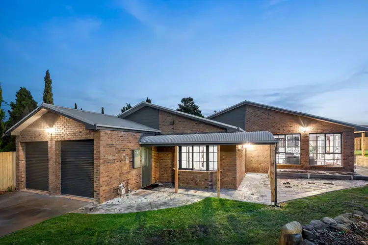 6 Whitten Court, Highton VIC 3216
