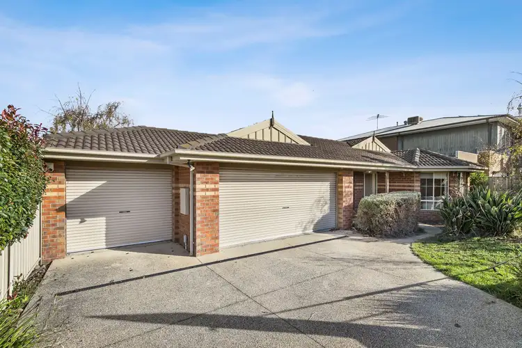 8 Moore Court, Highton VIC 3216