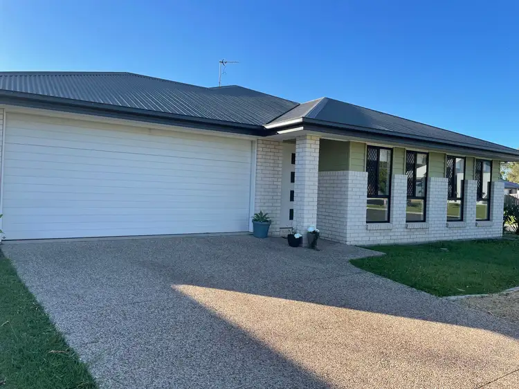 2 Bellbird Circuit, New Auckland QLD 4680