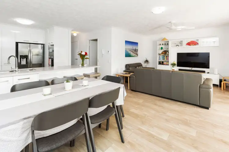 14/6 Purli Street, Chevron Island QLD 4217