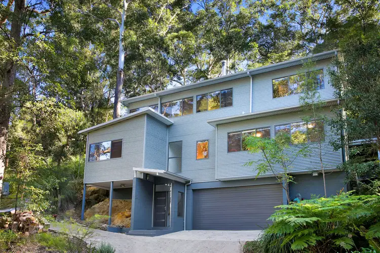 2A Pembroke Avenue, Turramurra NSW 2074