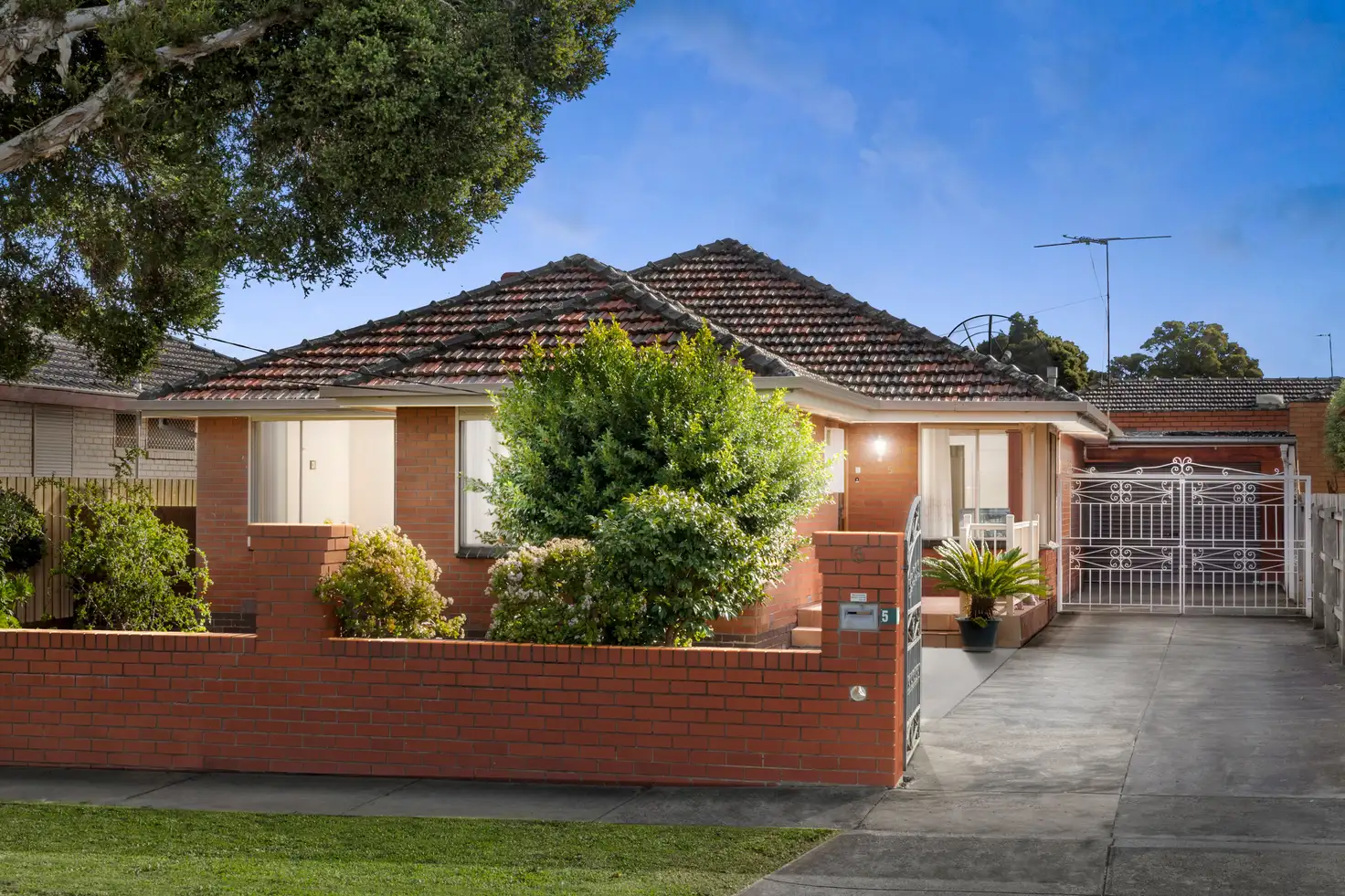 Main view of Homely house listing, 5 Melton Crescent, Lalor VIC 3075