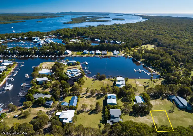 60 Doeblien Drive, South Stradbroke QLD 4216