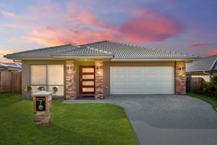 7 Embleton Road, Park Ridge QLD 4125
