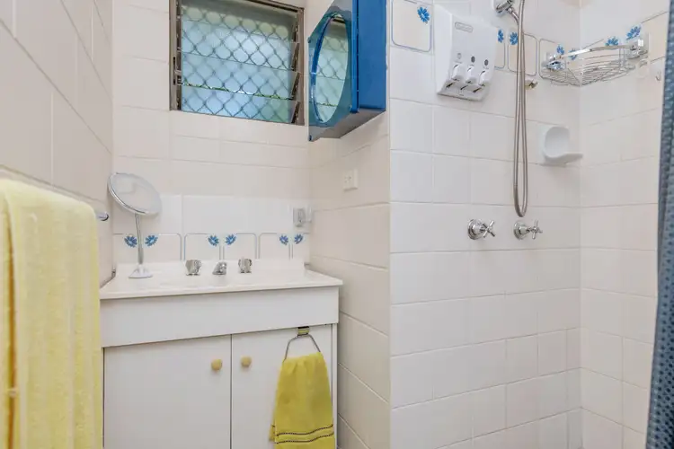 Sixth view of Homely semi-detached listing, 16 Violet Crescent, Rasmussen QLD 4815