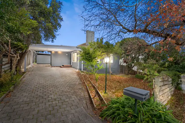 33 Binalong Avenue, Chadstone VIC 3148
