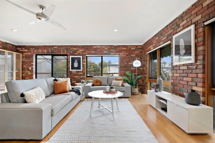 Second view of Homely house listing, 33 Binalong Avenue, Chadstone VIC 3148