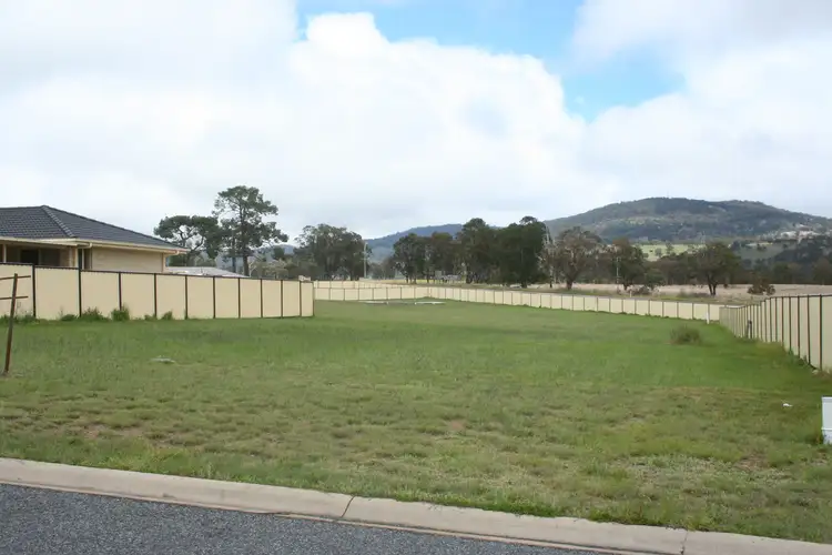 3 Mackenzie Court, Tenterfield NSW 2372