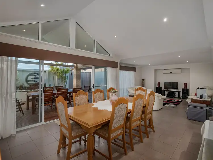 Seventh view of Homely house listing, 5 Spindrift Vista, Glenfield WA 6532