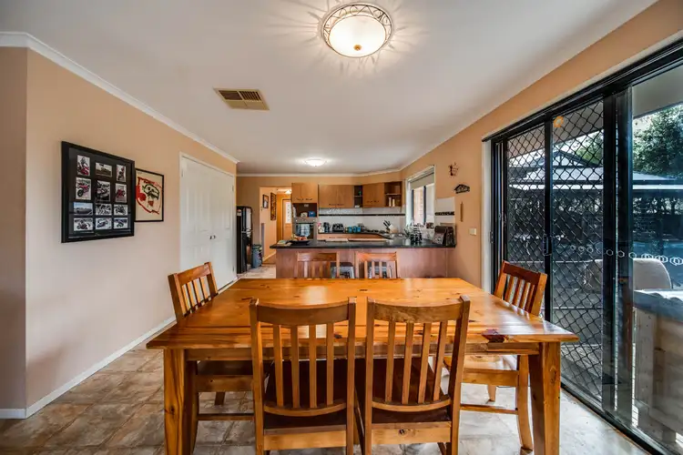 Sixth view of Homely house listing, 9 Aspera Way, Kangaroo Flat VIC 3555