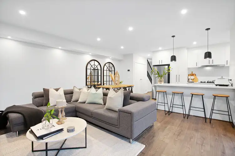4/9 Cash Street, Kingsbury VIC 3083