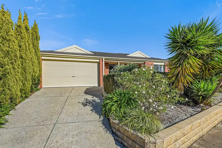 25 Shaftsbury Avenue, Berwick VIC 3806