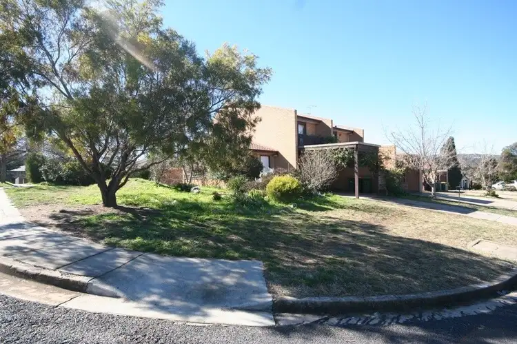 1-5 Lily Place