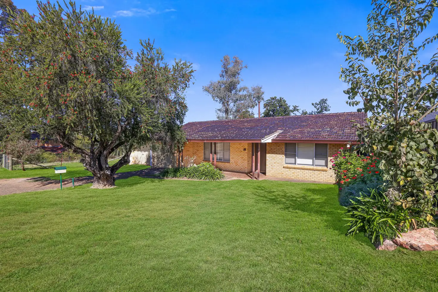 Main view of Homely house listing, 1 Raglan Street, Tamworth NSW 2340