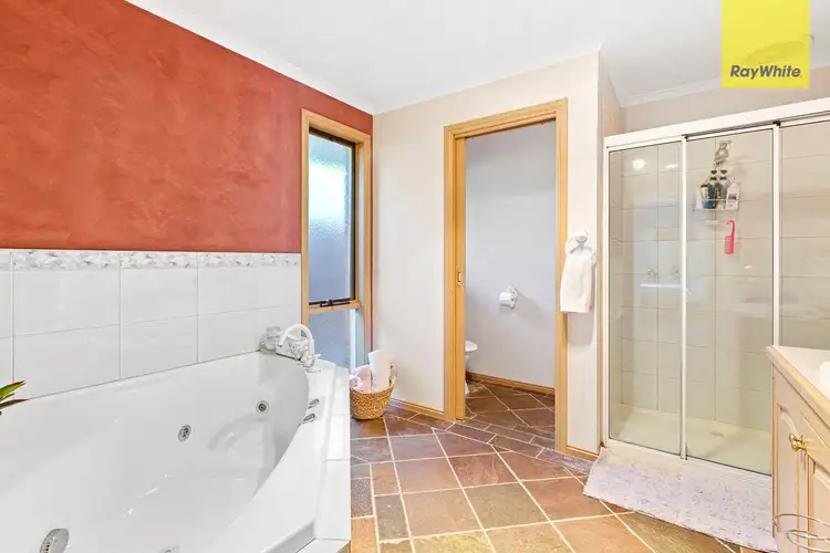 Fifth view of Homely house listing, 2 Quaille Court, Darley VIC 3340