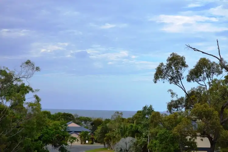 13 Rattray Avenue, Hideaway Bay QLD 4800
