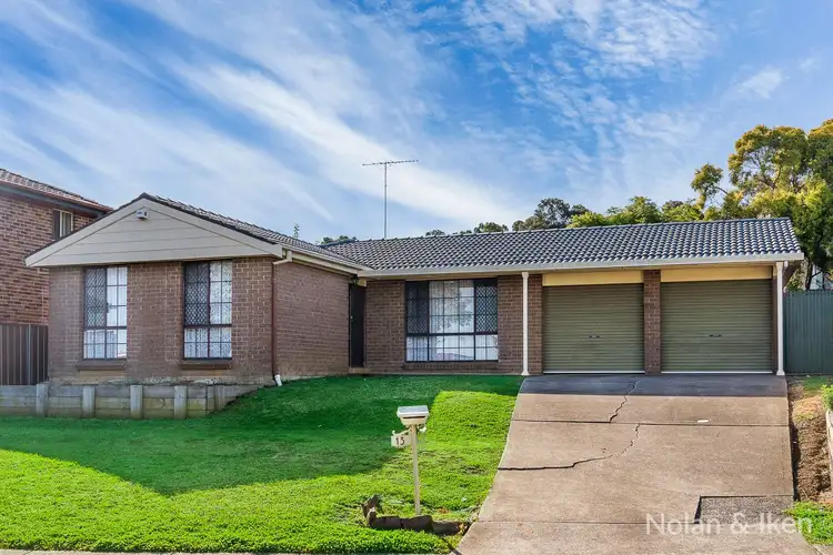 13 Hinkler Place, Doonside NSW 2767