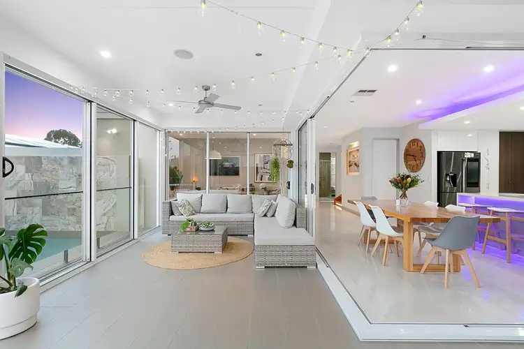 18 Lark Circuit, Mountain Creek QLD 4557