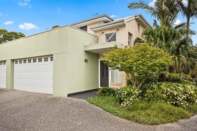 15/4A Tallegalla Street, Unanderra NSW 2526
