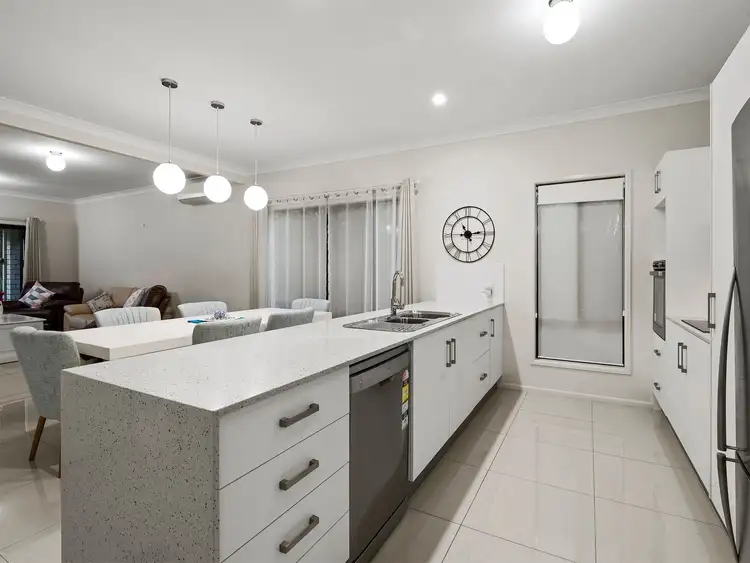 7 Amanda Street, Rochedale South QLD 4123