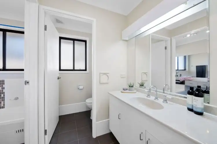Sixth view of Homely house listing, 2 Ruth Place, Bateau Bay NSW 2261