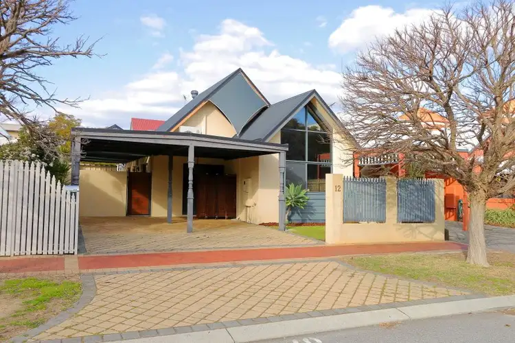 12 Macedonia Place