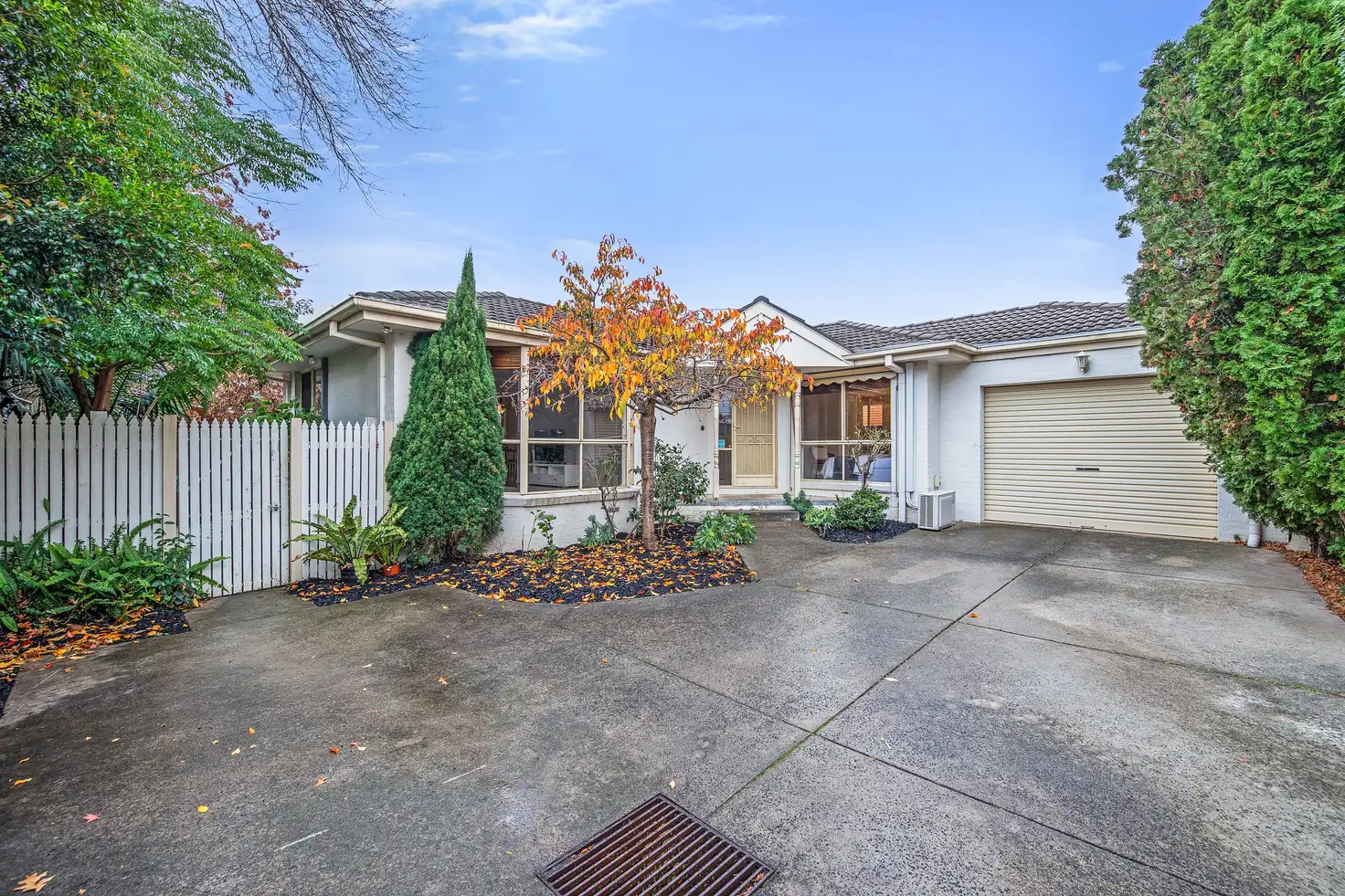 Main view of Homely unit listing, 1/25 Parkhill Drive, Ashwood VIC 3147