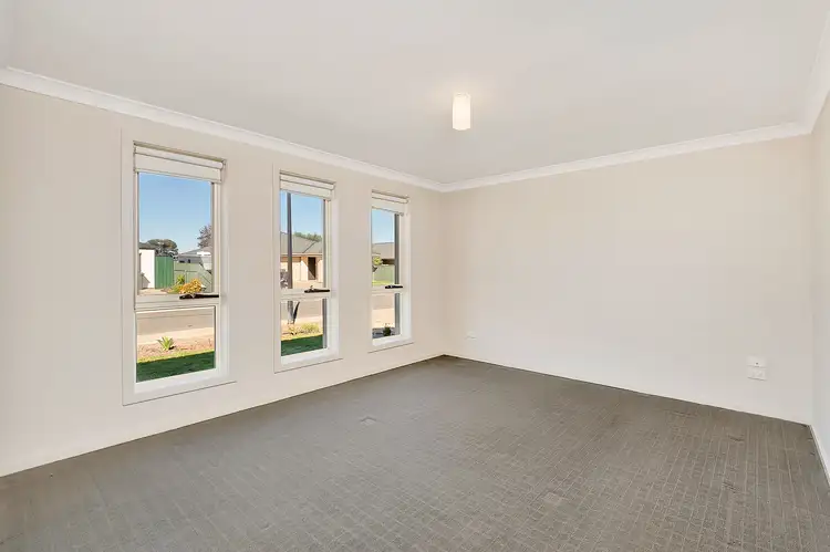 Fifth view of Homely house listing, 32 Pfitzner Close, Murray Bridge SA 5253