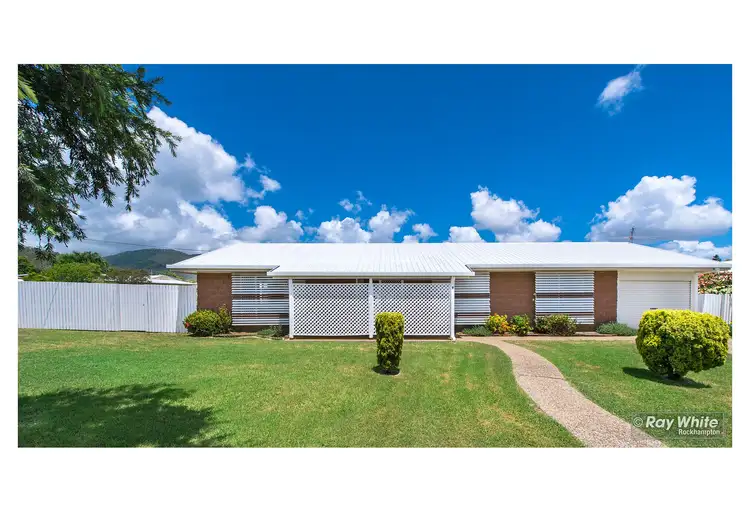 1 Kestrel Court, Norman Gardens QLD 4701