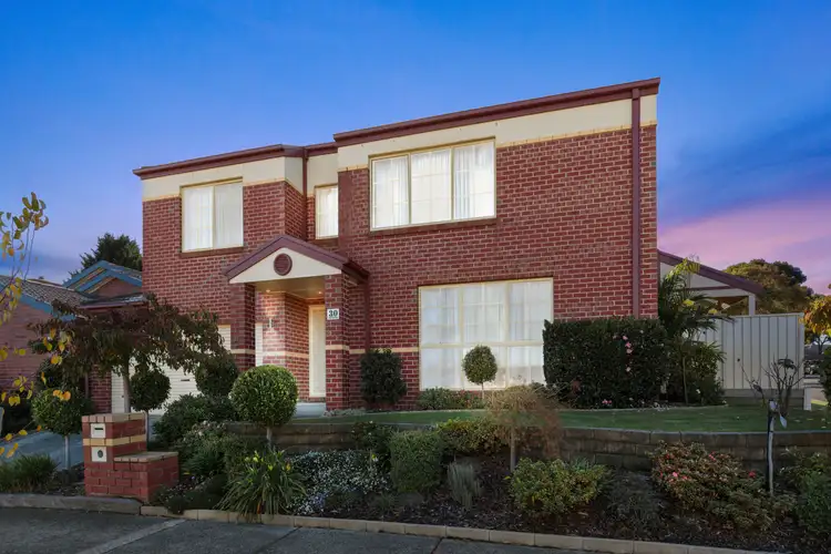 30 Woodside Drive, Rowville VIC 3178