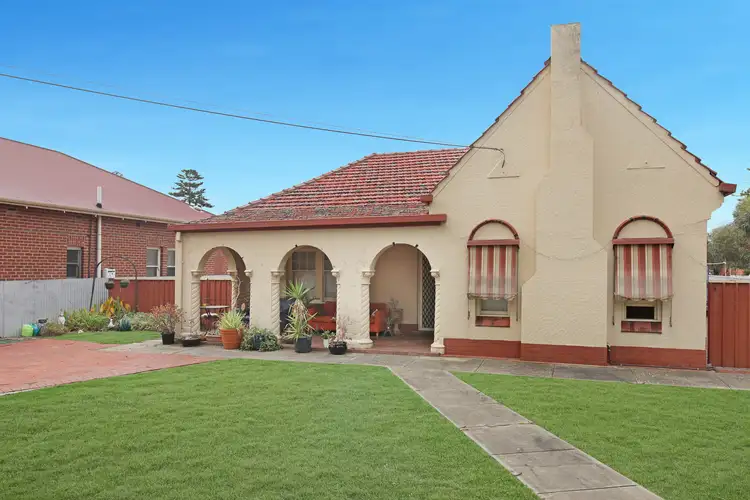 28 East Terrace, Henley Beach SA 5022